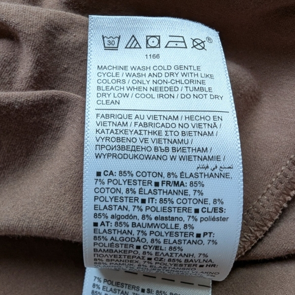 Athleta Outbound V Neck Tee Shirt Rustic Beige Supima Cotton Women's Plus 2X - Picture 10 of 13